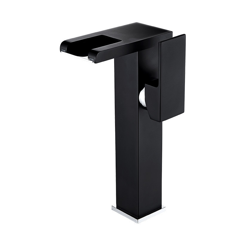 شیر روشویی مدل لوکس ال ای دی دار